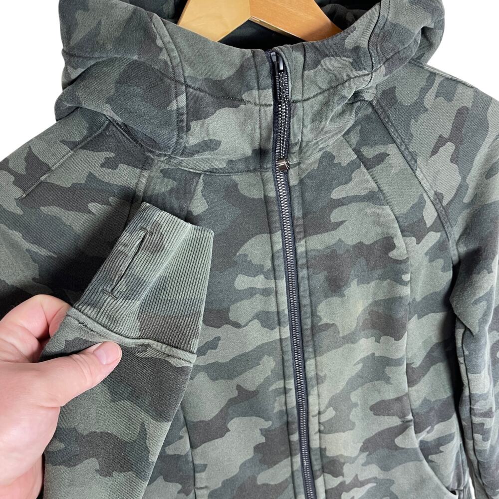 LULULEMON Women’s Green Camo Zip Front knit Hoodie size 6 - Picture 3 of 6